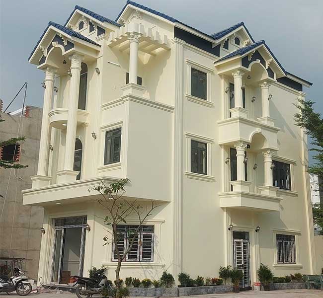 Biệt thự tân cổ mái Thái chị Hạnh, Bình Dương